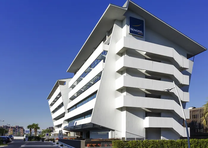 מלון Novotel Eur